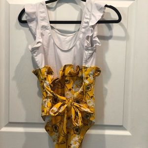 One piece swimsuit plus